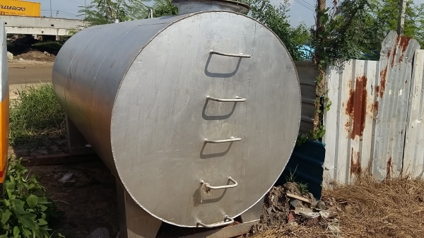ขาย ถังน้ำ ถังน้ำมัน 5000ลิตร หนา 6มิล สวยพร้อมใช้