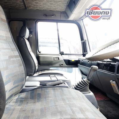 หัวเก๋ง สิงห์ไฮเท็คสิบล้อสวยๆ แต่งโครเมี่ยม