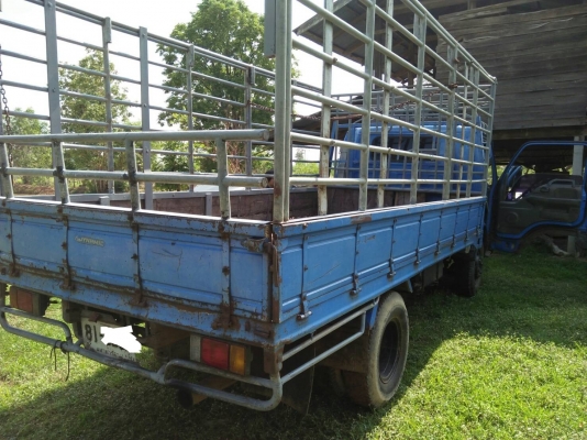 ขายรถกระบะบรรทุก6ล้อ IsuzuNPR135แรง รถปี41 แอร์เย็น ขายรถกระบะบรรทุก6ล้อ IsuzuNPR135แรง รถปี41 แอร์เย็น
