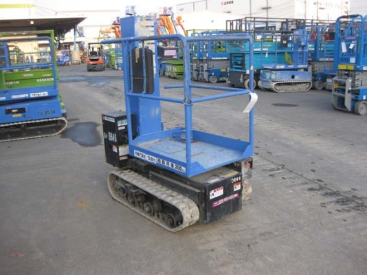 AICHI RM04B : รถกระเช้า สูง 3.8M ยกได้ 200kg  มือสองญี่ปุ่น โทร. 080-6565422 (หนิง)