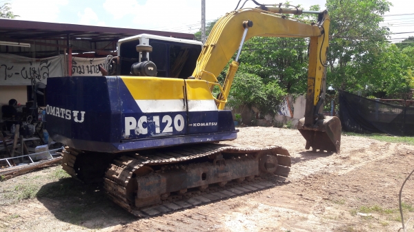 โคมัสสุ -5 คอนโทรลสั้น  เครื่องดื่ม ปั้มเดิม ดีๆแรงๆเอวไม่ขยับ ทำงานไว-ไม่โหลด ช่วงล่วกริ้ป โซ่ใหม่-ใบแทรค60-ตัวเดินเยี่ยม สนใจทดลองขับได้ที่บ้าน อ.เมือง จ.ศรีสะเกษ