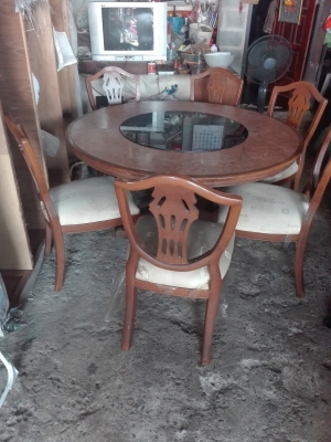 โต๊ะกินข้าว