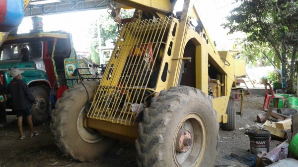 รถคีบอ้อย3ล้อ