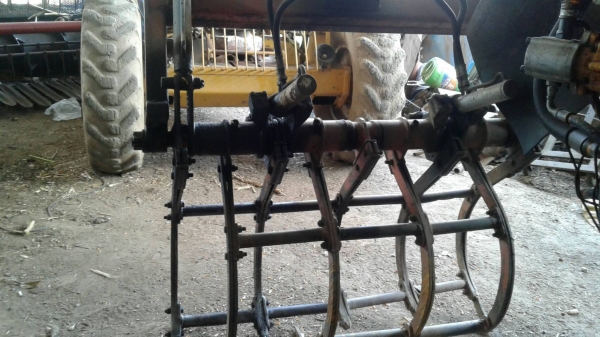 รถคีบอ้อย3ล้อ