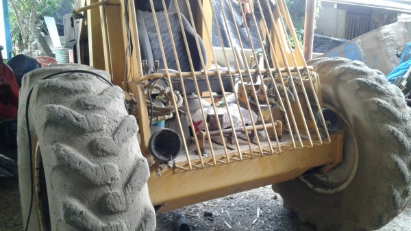 รถคีบอ้อย3ล้อ