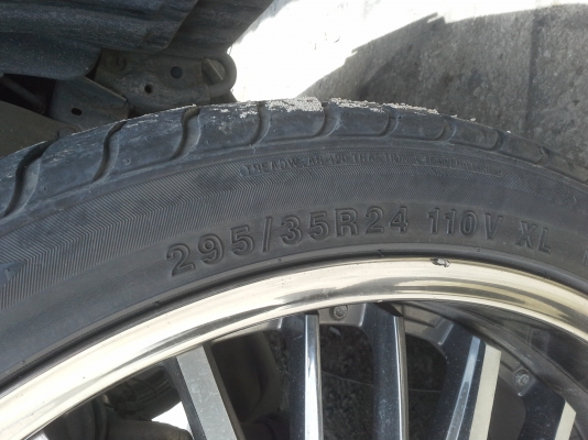 แม็กขอบ24พร้อมยางพร้อมใช้สวยๆ แม็กขอบ24พร้อมยางพร้อมใช้สวยๆ