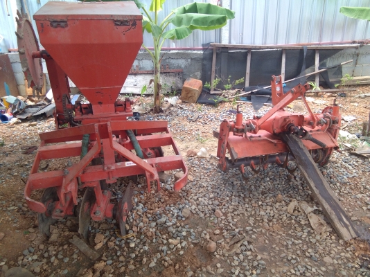 ขาย250000รถไถB2420ขวัญใจชาวไร่รถสวยมีอุปกร์4อย่างชั่วโมงทำงานน้อยรถอยู่บ้านไร่อุท้ยธานี รถขาย250000สนใจโทรมาสอบถามได้ที่081-0118032ต้นบ้านไร่ครับ มีรถส่งให้พร้อม