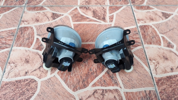 ไฟตัดหมอก TOYOTA Hilux Revo แท้