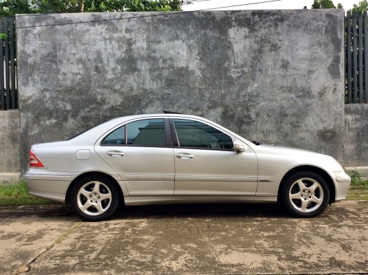 BENZ C200 Kom 2001