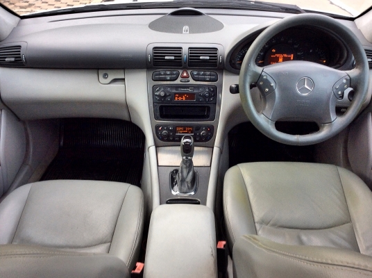 BENZ C200 Kom 2001