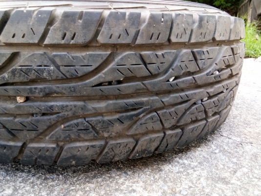 ล้อแม็ค4WD6รูขอบ15พร้อมยาง30