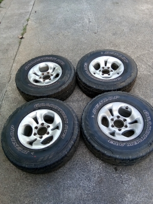 ล้อแม็ค4WD6รูขอบ15พร้อมยาง30