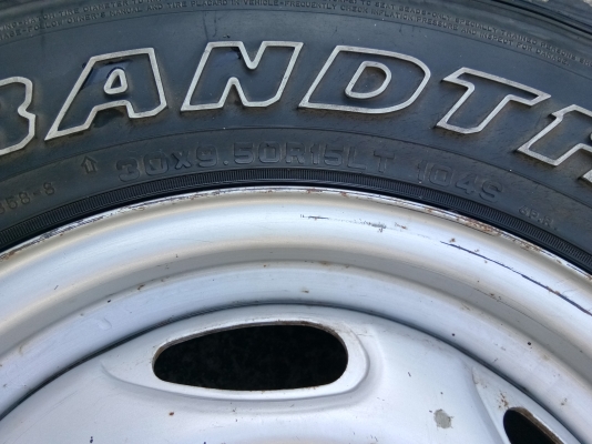 ล้ออะไหล่ กระบะยกสูง6รู ขอบ15 พร้อมยาง30