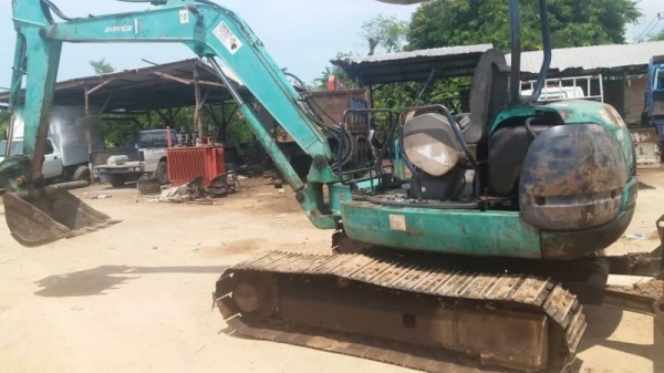 รถแบคโฮ KOMATSU PC40R - 8. สนใจติดต่อ 081 - 6079515