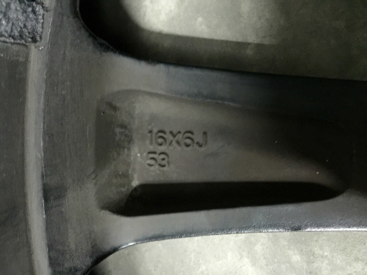 ขายล้อแม็กซ์ HONDA ขอบ 16" 4 รู 100 กว้าง 6" ET53