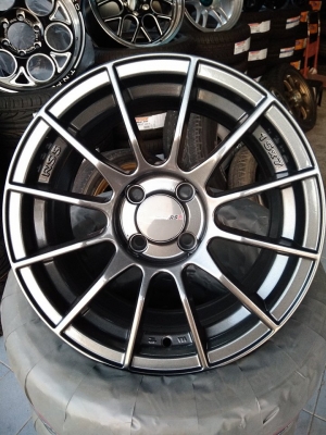 แม็กใหม่ ขอบ 15 ค่ายเลนโซ่ ราคา 4 วง 8500 บาท พร้อมติดตั้ง