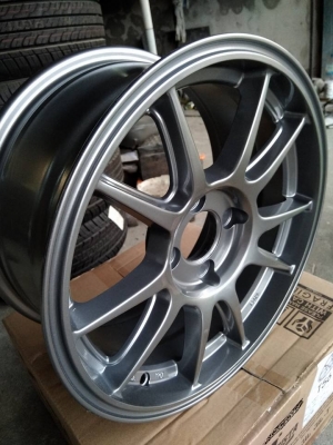 แม็กใหม่ลายทีซี105เอ็น ขอบ 15 ราคา 6900 บาท พร้อมยาง 10900 บาท