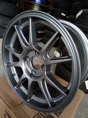 แม็กใหม่ลายทีซี105เอ็น ขอบ 15 ราคา 6900 บาท พร้อมยาง 10900 บาท