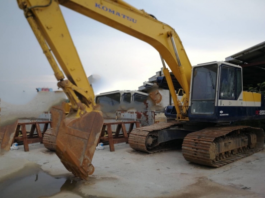 Komatsu PC200-5 สภาพเต็มตามรุ่น เก็บบางส่วน สวยเดิม เอกสารเล่ม
