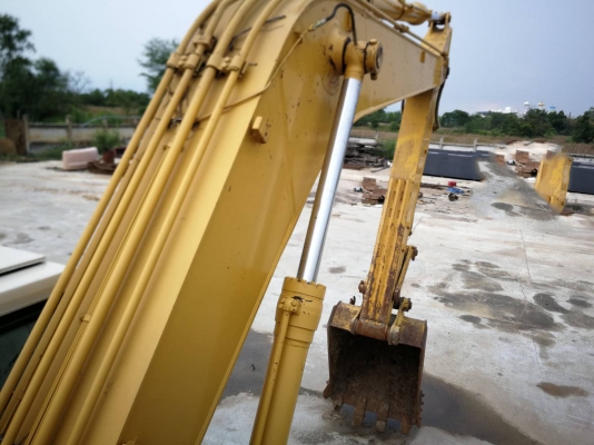 Komatsu PC200-5 สภาพเต็มตามรุ่น เก็บบางส่วน สวยเดิม เอกสารเล่ม