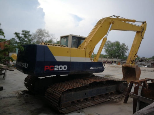 Komatsu PC200-5 สภาพเต็มตามรุ่น เก็บบางส่วน สวยเดิม เอกสารเล่ม