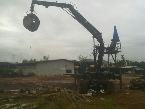 ฝากขาย รถหกล้อคีบไม้ ฝากขาย รถหกล้อคีบไม้