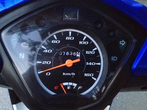 ขายhonda wave110i สีน้ำเงินขาวปี2555 ขายhonda wave110i สีน้ำเงินขาวปี2555