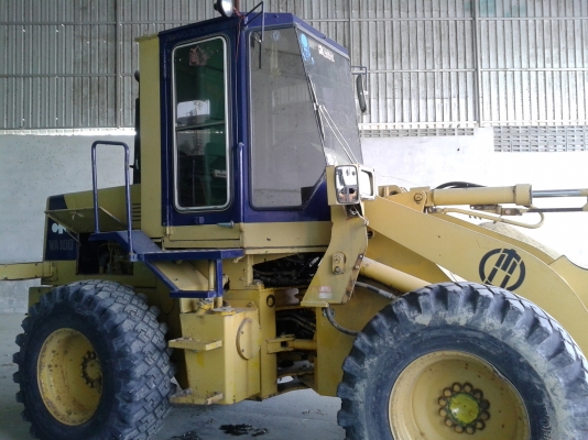 รถตักพร้อมใช้