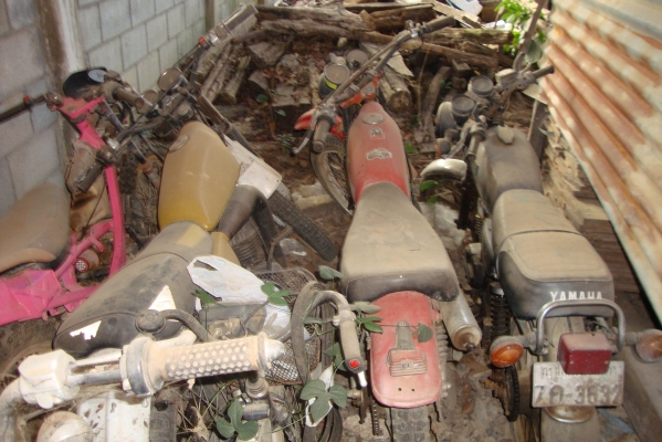 ยังอยู่ครับ ขายมีหลายคัน คลิกเลย