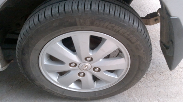 ขาย TOYOTA  AVANZA  1.5J  เบนซิน + LPG หัวฉีด