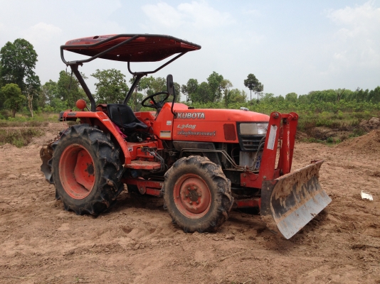 ขายด่วนรถไถคูโบต้าL3408พร้อมอุปกรณ์ ใบมีดดันดินหน้าและ ผานหลัง รถสภาพพร้อมใช้งาน เครื่องแน่นไม่มีเยิ