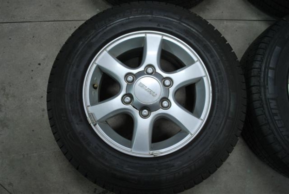 ขายล้อพร้อมยาง D-MAX