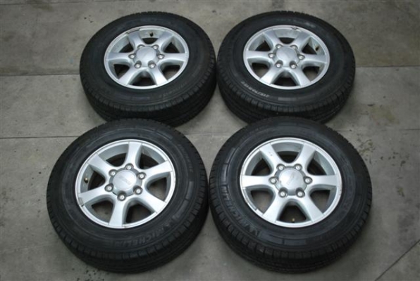 ขายล้อพร้อมยาง D-MAX