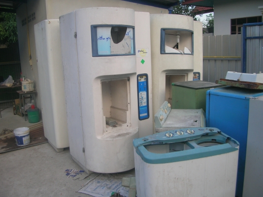 **ราคาเท่าไรว่ามามี 10 ตู้คับ**ขออนุญาติคับพี่เสือ ขายตู้น้ำหยอดเหรียญตามสภาพ ด่วนๆๆคับ** **ราคาเท่าไรว่ามามี 10 ตู้คับ**ขออนุญาติคับพี่เสือ ขายตู้น้ำหยอดเหรียญตามสภาพ ด่วนๆๆคับ**