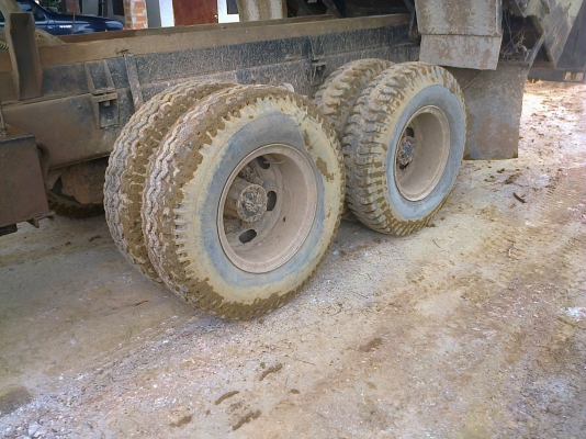 10ล้อดั้มFM1M วางเครื่องP11C ยูโร2 330 แรง รถสวย