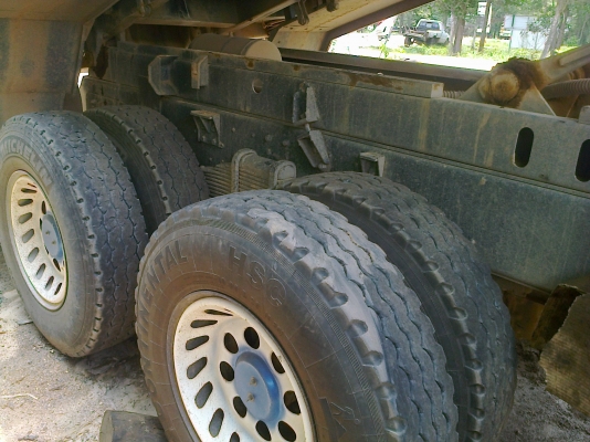 10ล้อดั้มFM1M วางเครื่องP11C ยูโร2 330 แรง รถสวย