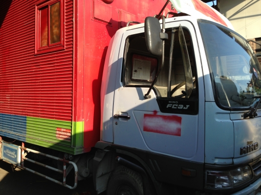 ขาย 6 ล้อ ฮีโน่ รุ่น FC 3 J  ตู้แห้งยาว 6.50 เมตร ปี 2543