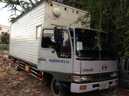 ขาย 6 ล้อ ฮีโน่ รุ่น FC 3 J  ตู้แห้งยาว 6.50 เมตร ปี 2543