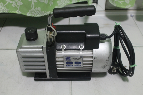 ปั๊มดูดสูญญากาศ ( ปั๊มแวคคัม) สภาพดีเกิน90 เปอร์เซนต์ครับ