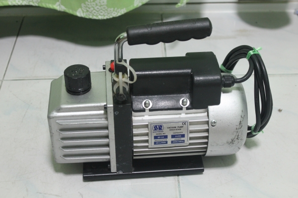 ปั๊มดูดสูญญากาศ ( ปั๊มแวคคัม) สภาพดีเกิน90 เปอร์เซนต์ครับ