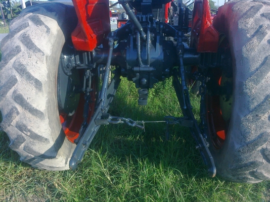 ขายรถไถ massy165 ยกสูง ใช้งานได้เลย ขายรถไถ massy165 ยกสูง ใช้งานได้เลย