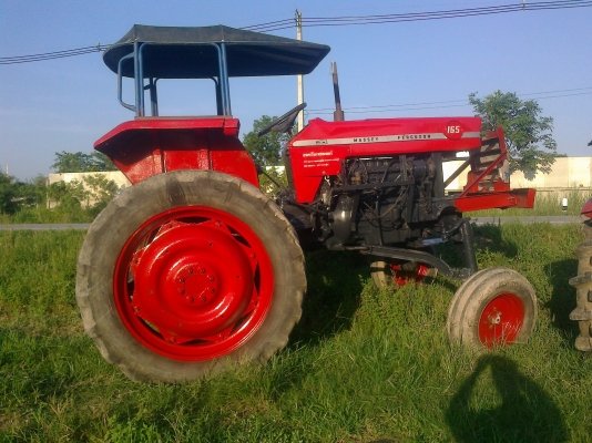 ขายรถไถ massy165 ยกสูง ใช้งานได้เลย