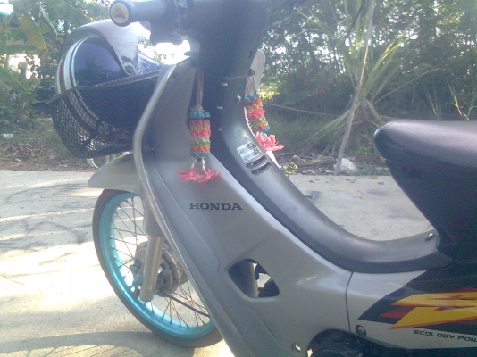 wave100 ของถูกและดีคับ ชุดสีสวย เครื่องแน่น มาลองสตาร์ทดู รถไม่ได้ล้างนะคับ