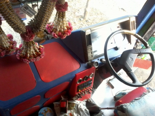 ขายรถบัส 12เมตร BENZ เครื่อง NISSAN PE6 330 สภาพรถวิ่งงานอยู่