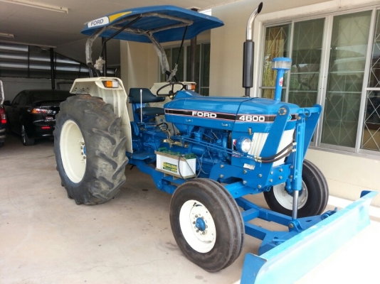 รถไถ FORD 4600 (ใหม่ไทย) ใบดันหน้าใหม่ ผานหลัง 6 ของใหม่ สภาพใหม่ พวงมาลัยพาวเวอร์ ยางหลังใหญ่