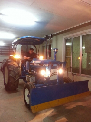 รถไถ FORD 4600 (ใหม่ไทย) ใบดันหน้าใหม่ ผานหลัง 6 ของใหม่ สภาพใหม่ พวงมาลัยพาวเวอร์ ยางหลังใหญ่