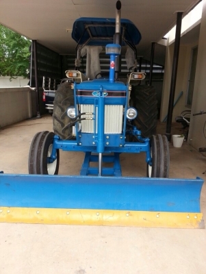 รถไถ FORD 4600 (ใหม่ไทย) ใบดันหน้าใหม่ ผานหลัง 6 ของใหม่ สภาพใหม่ พวงมาลัยพาวเวอร์ ยางหลังใหญ่