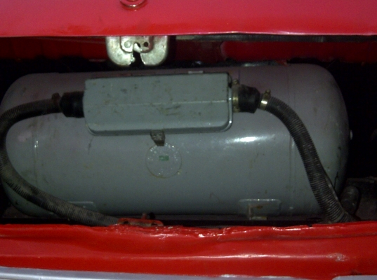 datsun 160j  4ประตูู ปี 1970  ติดเเกสเเล้ว