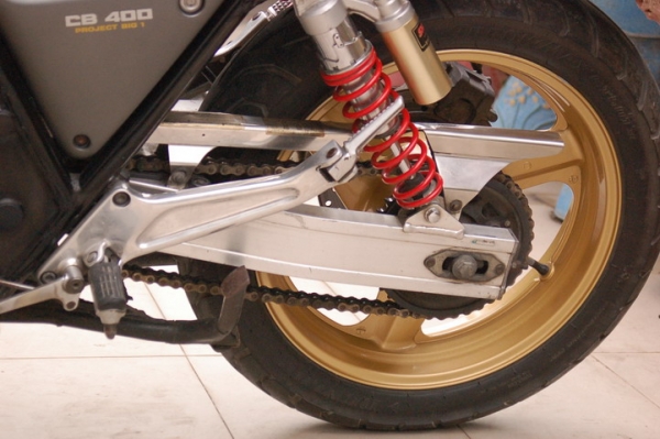 CB400 แดงขาว ทะเบียนแท้โอนขนส่ง ท่อสูตรยกชุด WR'S สภาพสวยๆช้าอดนะครับ