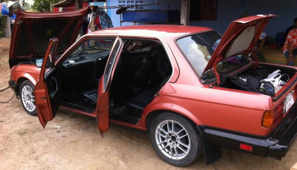 ขายถูกที่สุด BMW E30 เครื่อง1600Cc ใหม่จบพร้อมขับกลับ ราคา 79,000 บาท ต่อรองได้ครับ ขายถูกที่สุด BMW E30 เครื่อง1600Cc ใหม่จบพร้อมขับกลับ ราคา 79,000 บาท ต่อรองได้ครับ